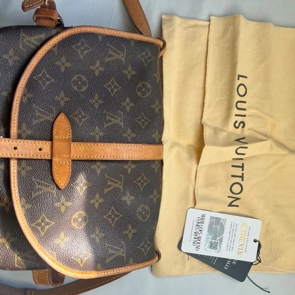 Louis Vuitton Crossbody - Picture 8 of 8